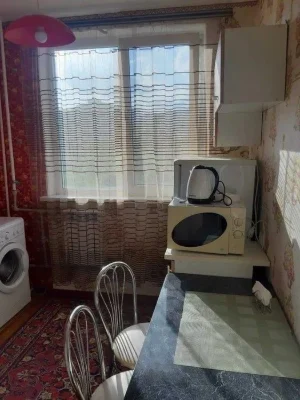 H S2  Продам 1-ком квартиру Амосова