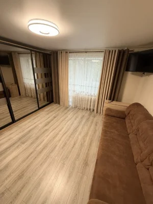 Продаж великої 1к квартири планування з сучасним ремонтом..