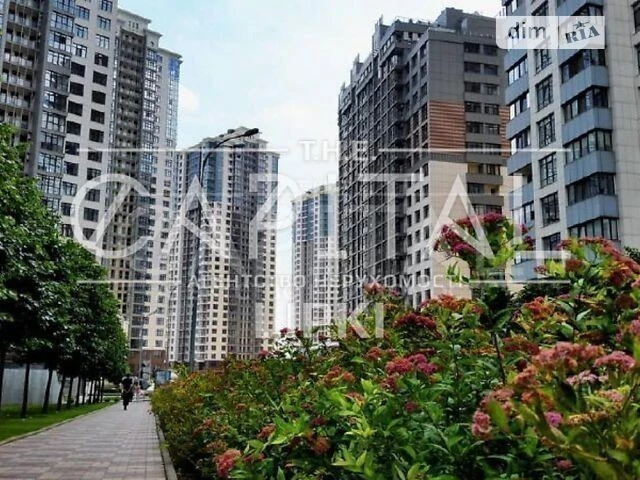 Sale of 4-room apartment 212 sq. m. on Andriy Verkhoglyada St. 11 •