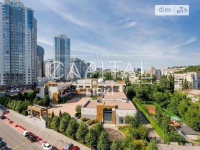Sale of 4-room apartment 212 sq. m. on Andriy Verkhoglyada St. 11 •