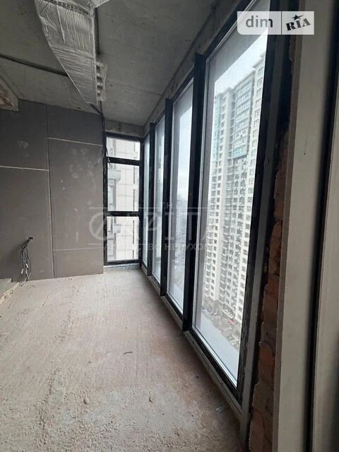 Sale of 4-room apartment 212 sq. m. on Andriy Verkhoglyada St. 11 •