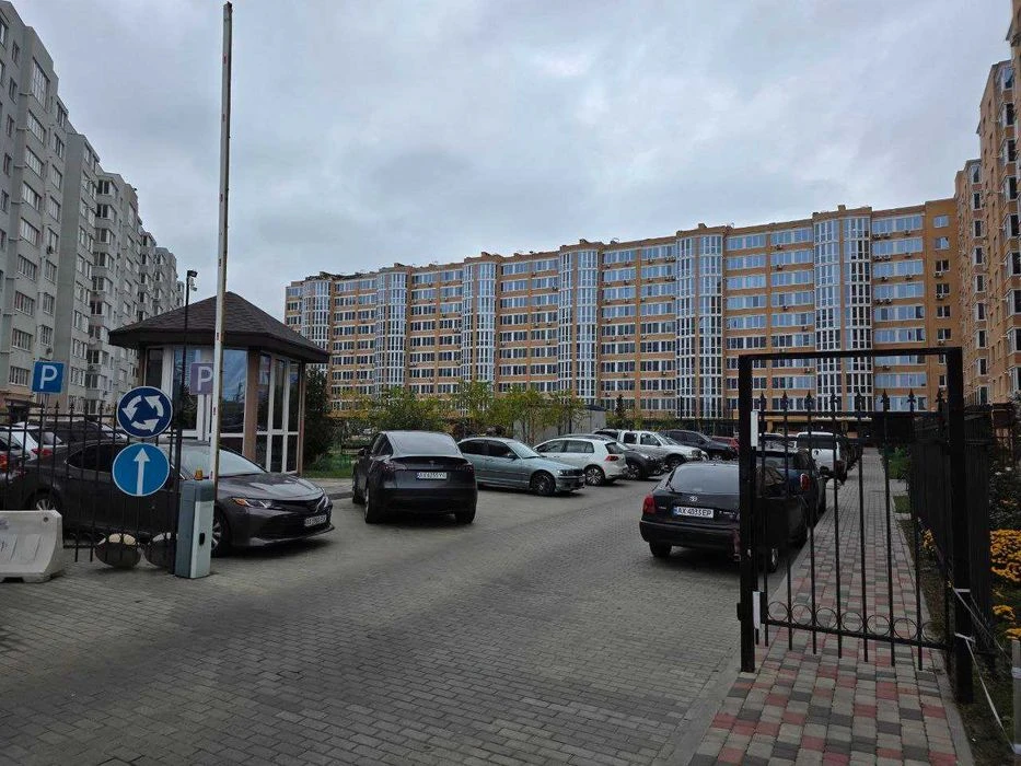 OS4 ЭКС Продам 2 уров 3 комн квартиру ЖК Лазурный еВідновлен