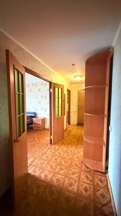 3к.квартира возле метро Научная!