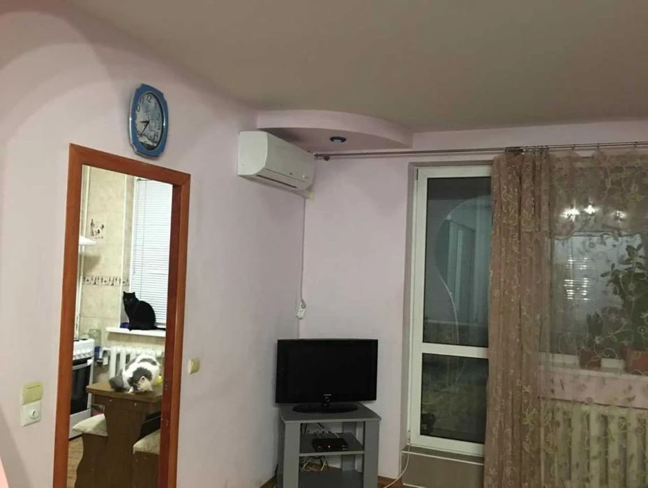 Квартиру велику 1кім. 36м.кв. продам Салтівка район парка Пе