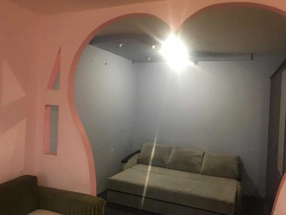 Квартиру велику 1кім. 36м.кв. продам Салтівка район парка Пе