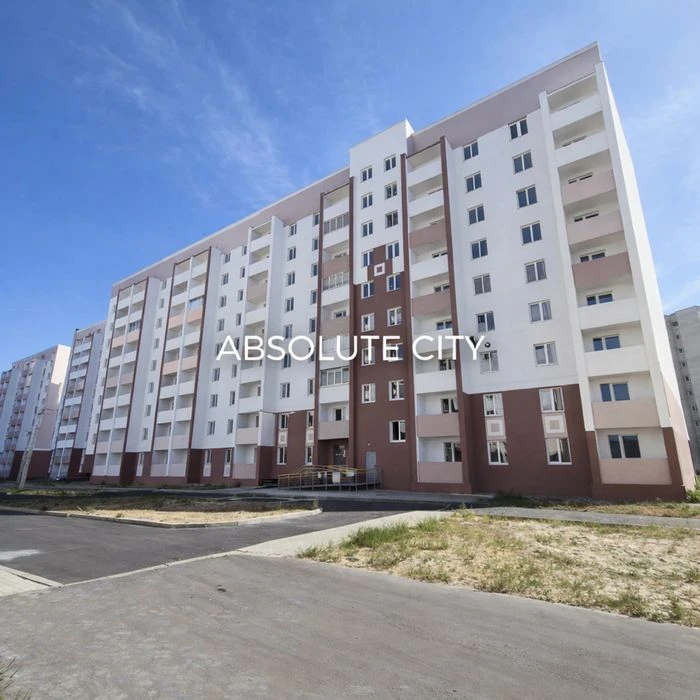 Велика квартира 38 м² з ремонтом | Середній поверх, готова д