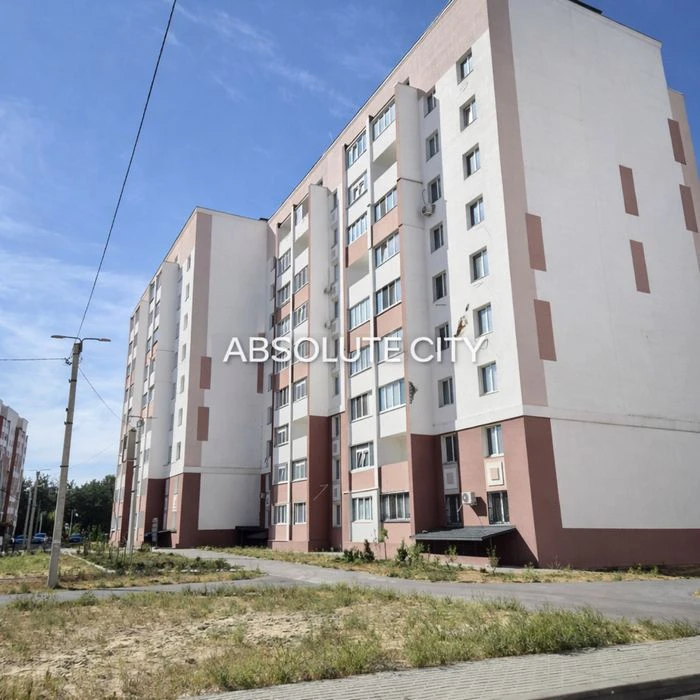 Велика квартира 38 м² з ремонтом | Середній поверх, готова д
