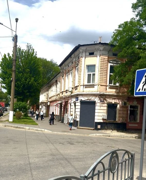 Продам 2 кв.  с автономным отопление , бул . Гончаровский 5
