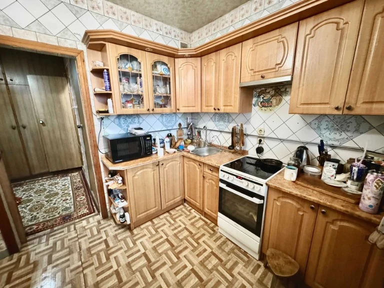 Продам просторную 3к улучшенку на Шишковке, ул.Саперная. Сер