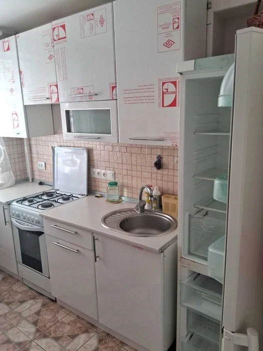 D1H Продам 2-кімнатну квартиру на вулиці Валентинівська