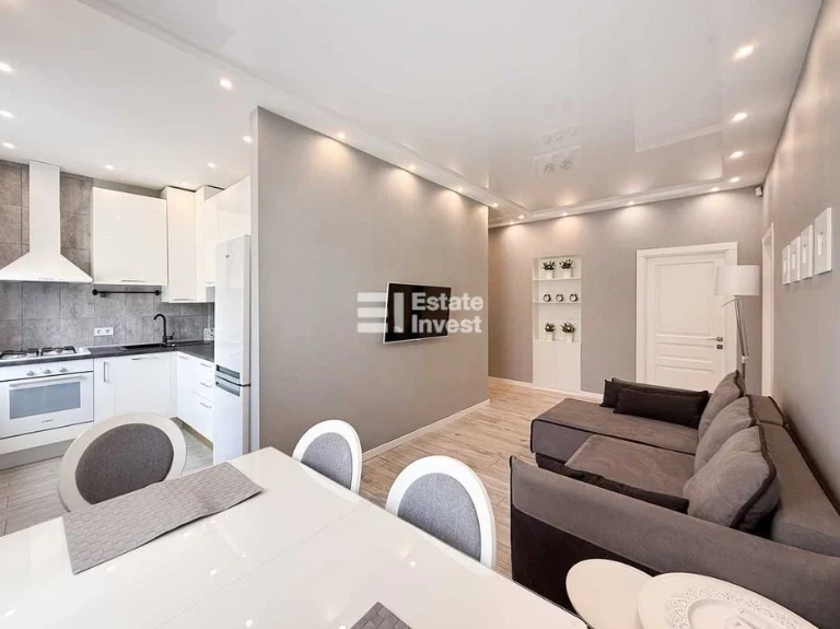 Продам 3 кімн. квартиру по вул. Мироносицька, 54
