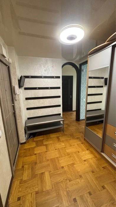 Продам 2  кв на Шишковке с ремонтом без посредников
