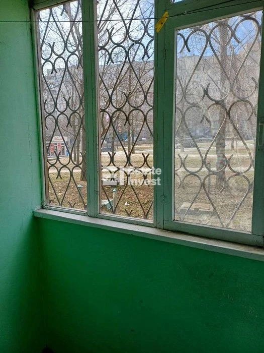 Продам 1 кімн. квартиру на вул. Ахсарова, 17.