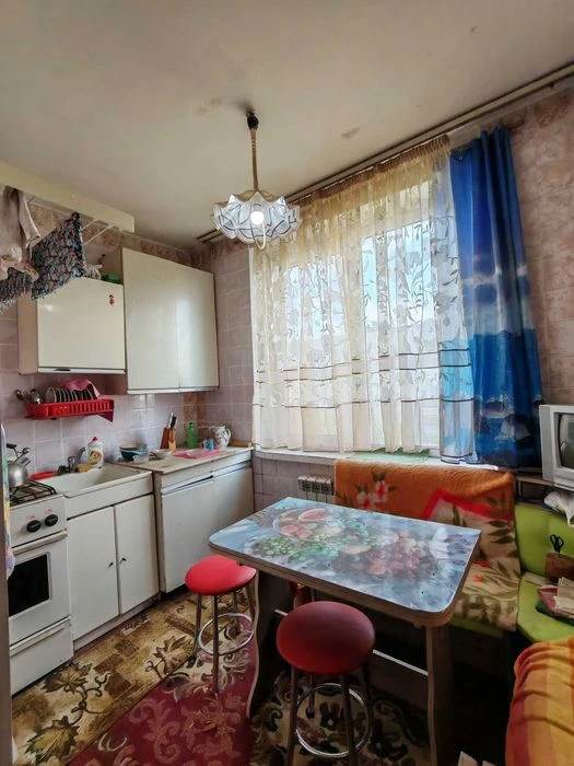 Экс! 17 000 Продам 2  комн. кв Хроли, рынок ХТЗ 7 минут. Рем