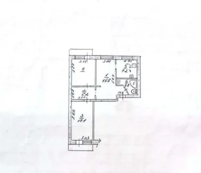 Urgent! 3-room apartment for sale on Ukrainska Street