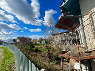 Продається будинок. Опришівці. Місто Ділянка 20 сот. Свердло