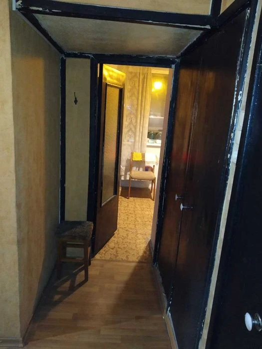 Ga Продам затишну 1-к. квартиру на Основі (р-н Озера), вул.