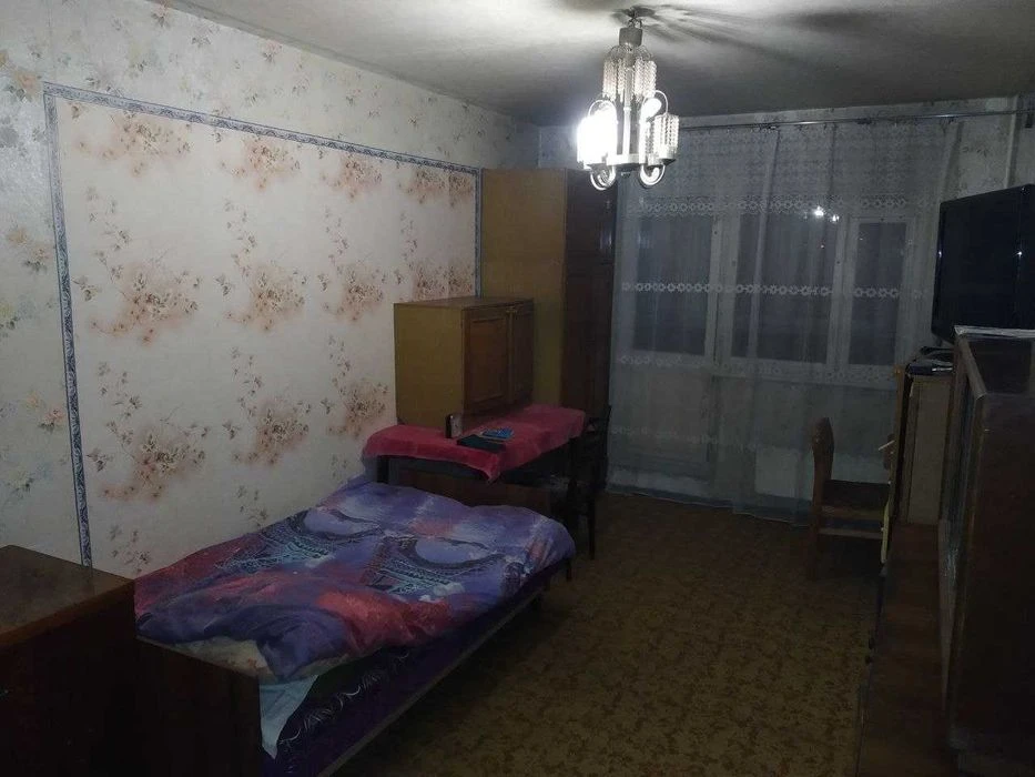 Ga Продам затишну 1-к. квартиру на Основі (р-н Озера), вул.