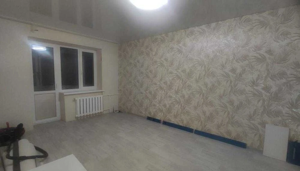 Продам 1 кімнатну квартиру з ремонтом, вул. Власенка, завод