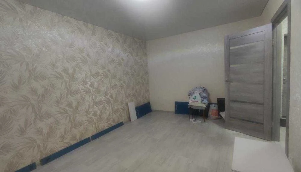 Продам 1 кімнатну квартиру з ремонтом, вул. Власенка, завод