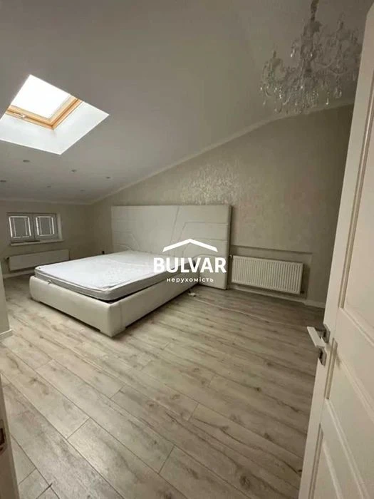 Продам пентхаус ЖК Дмитриевская, 19, м. Центральный рынок, Ю