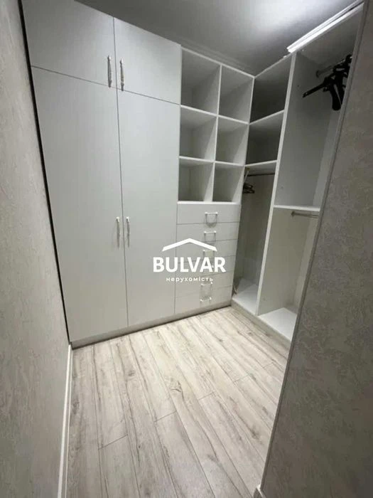 Продам пентхаус ЖК Дмитриевская, 19, м. Центральный рынок, Ю