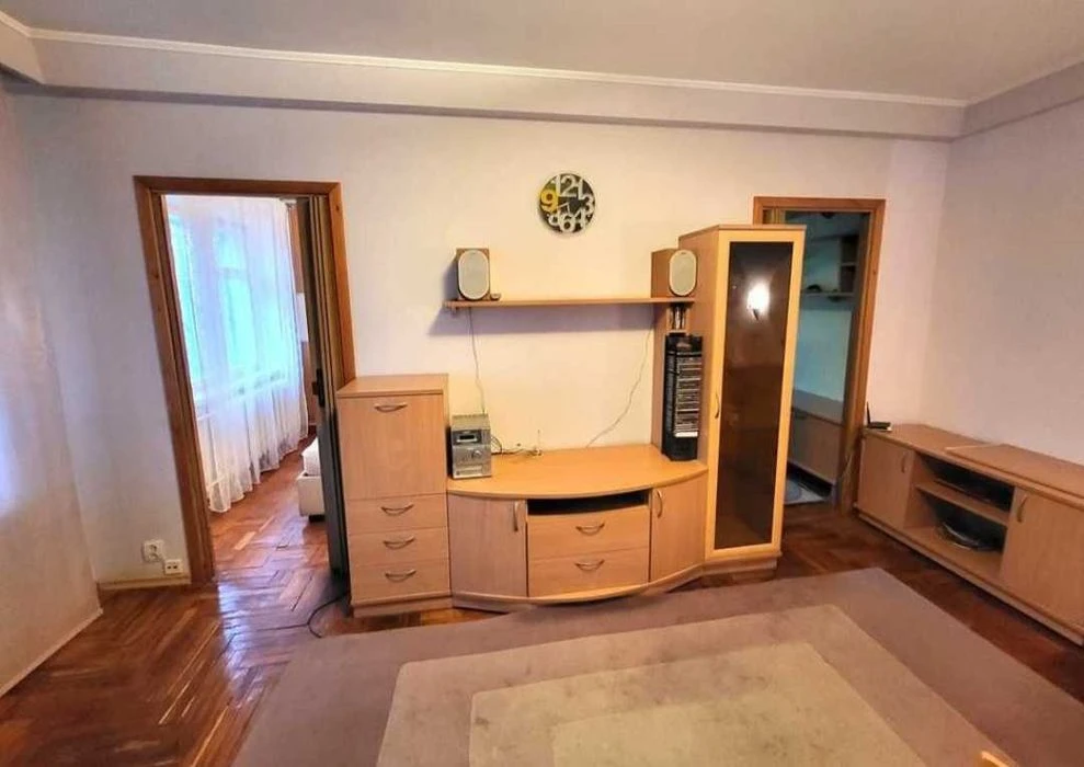 Продаж 3-х к кв вул. Паркова буд. 6, поруч бул. Шевченко, 2-