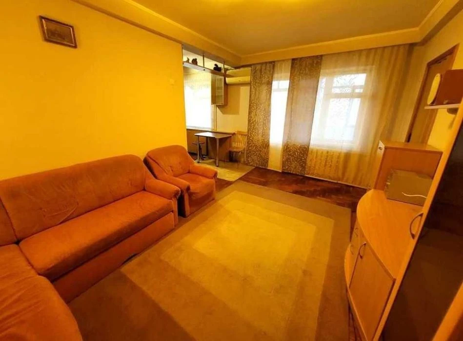 Продаж 3-х к кв вул. Паркова буд. 6, поруч бул. Шевченко, 2-