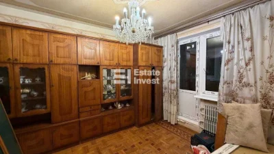 Продам 4 кімн. квартиру на вул. Яни Червоної, 7