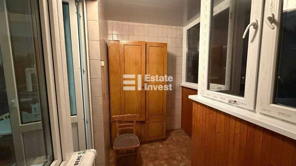 Продам 4 кімн. квартиру на вул. Яни Червоної, 7