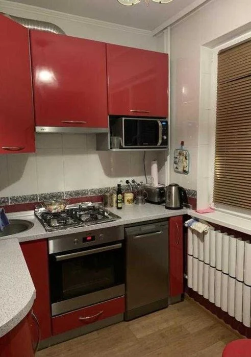 Продам 2 кімнатну кв. біля метро. Салтівка