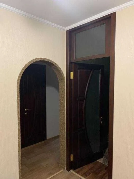 Продам 2 кімнатну кв. біля метро. Салтівка