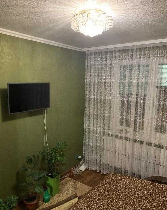 Продам 2 кімнатну кв. біля метро. Салтівка