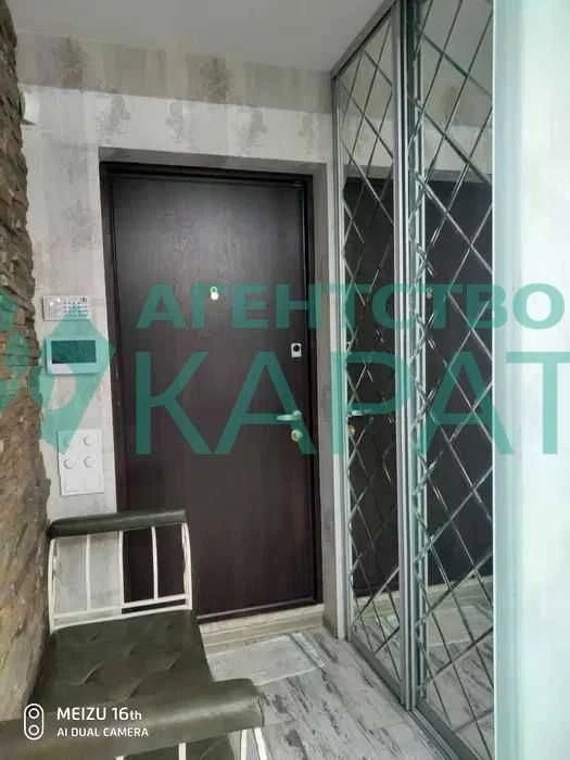 Продам 3к. квартиру 3/9 эт. кирп, дизайнерский ремонт, р-н м