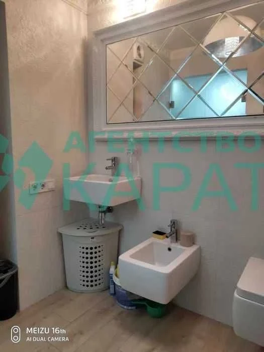 Продам 3к. квартиру 3/9 эт. кирп, дизайнерский ремонт, р-н м