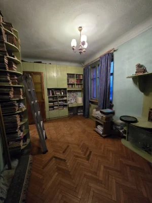 Продам сталинку в тихом центре  Х. Набережная 16