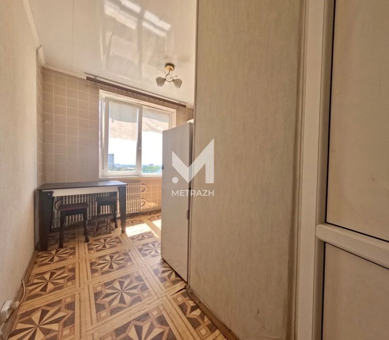 Продам 1-но к квартиру ,Тарасівський в"ізд ,4,33м2,Кінний ри