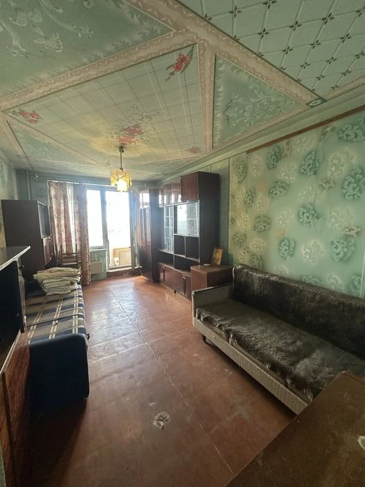 Продам 1 к кв на Олексіївці, пр.Перемоги,54  8/9 Є-Відновлен