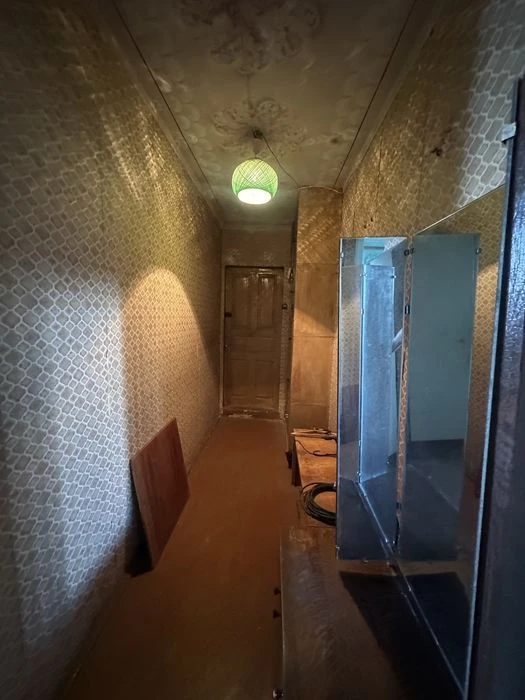 Продам 1 к кв на Олексіївці, пр.Перемоги,54  8/9 Є-Відновлен