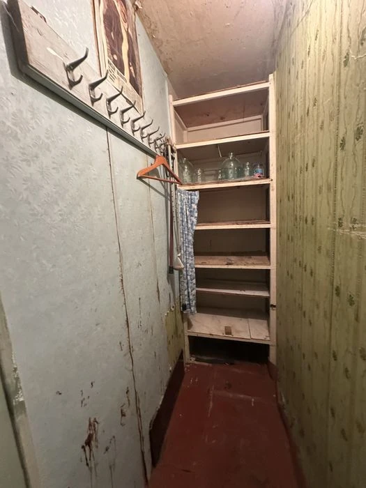Продам 1 к кв на Олексіївці, пр.Перемоги,54  8/9 Є-Відновлен