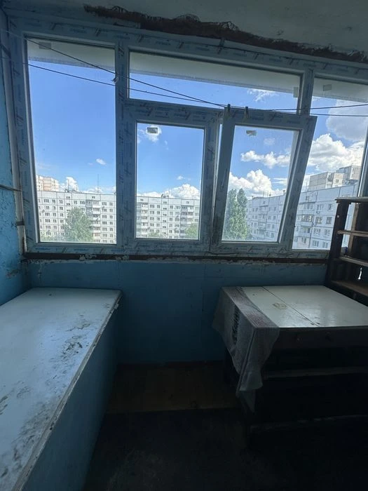 Продам 1 к кв на Олексіївці, пр.Перемоги,54  8/9 Є-Відновлен