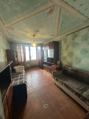 Продам 1 к кв на Олексіївці, пр.Перемоги,54  8/9 Є-Відновлен