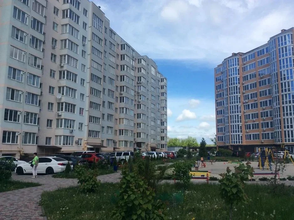 Продажа 1к квартиры в ЖК Лазурный 2 этаж ! Центральный рынок