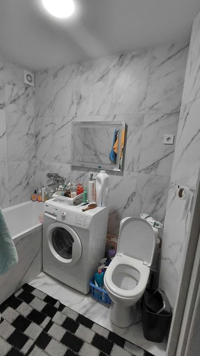 E S3 Продам 2 к квартиру ул. Непокоренных, 48 А