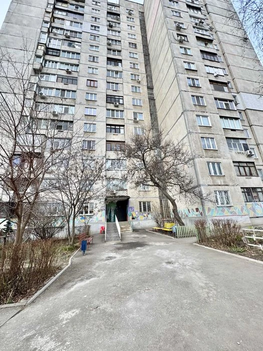 D1M  Продам квартиру поліпшеного планування, 39 м2. Зайти та