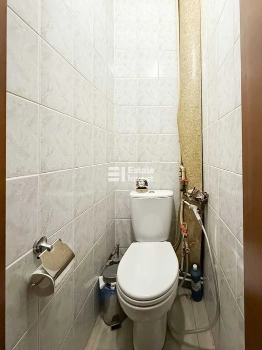 Продам 2 кімн. квартиру за адресою: Куликівський узвіз, 14