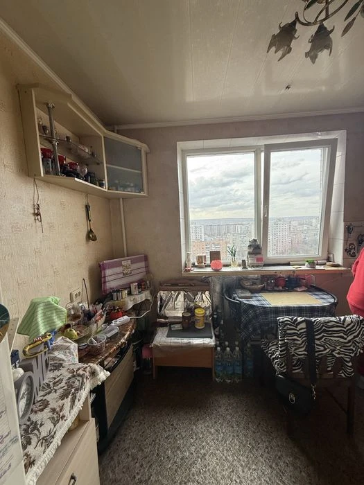 Продам 3к квартиру 75м2.Метро Научная.Центр
