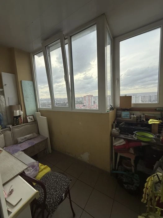 Продам 3к квартиру 75м2.Метро Научная.Центр