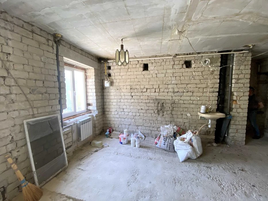 Продаж 2-Х кімнатноЇ квартири 1-Лісопарковський 5, 2-й єтаж