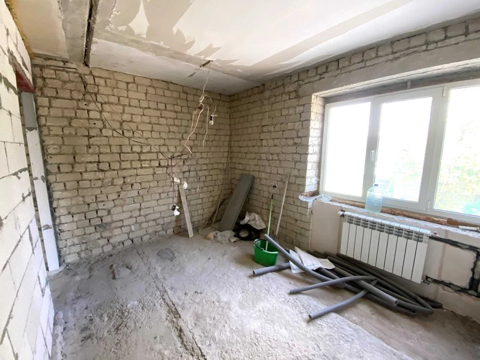 Продаж 2-Х кімнатноЇ квартири 1-Лісопарковський 5, 2-й єтаж